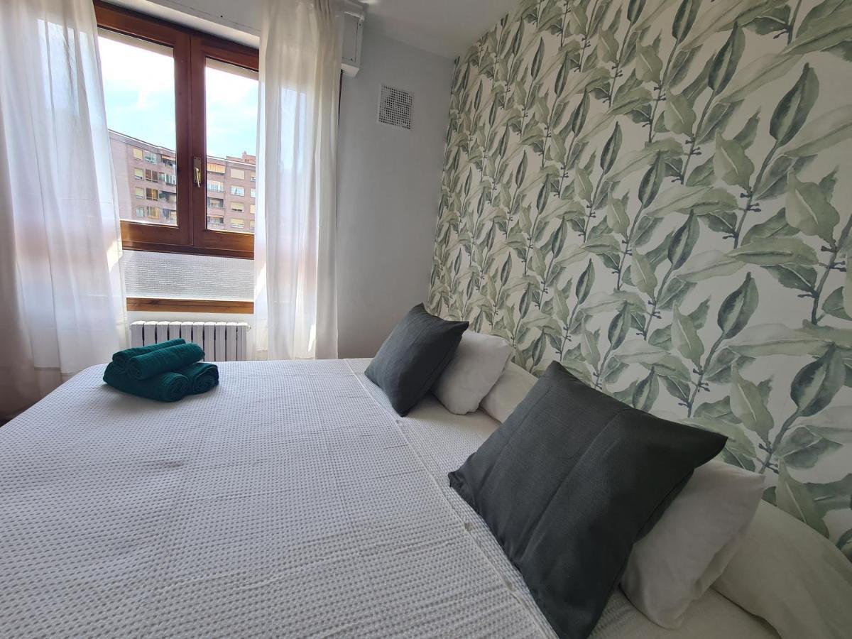 Dos Torres Tauriel - Espacioso Apartamento Con Impresionantes Vistas Y Garaje Privado Saragoça Exterior foto